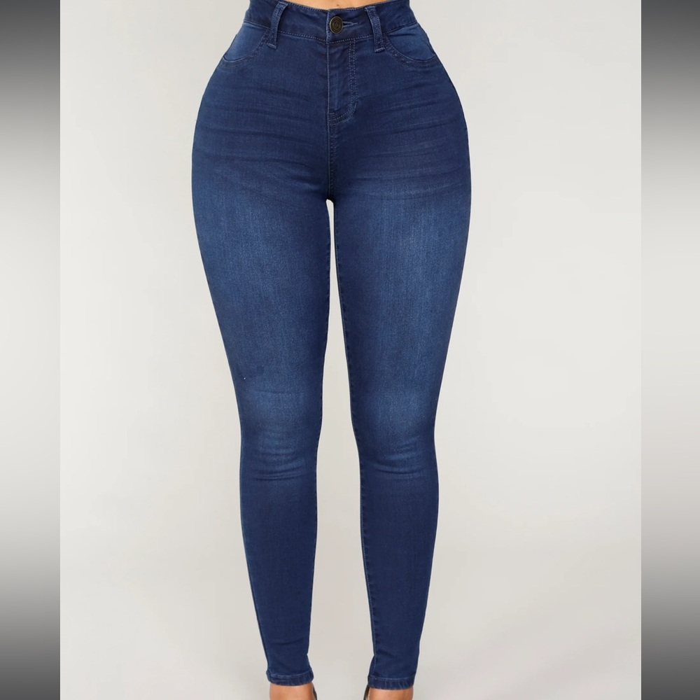 FASHION NOVA - BLUE SKINNY JEANS